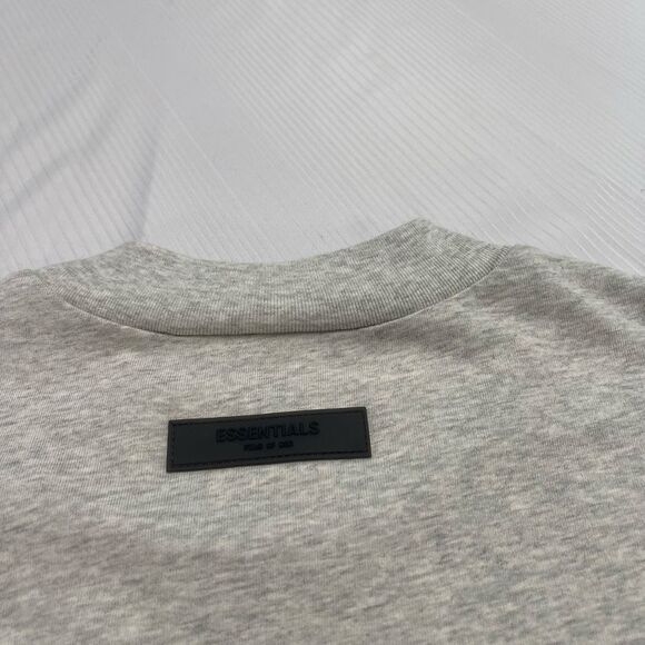 NWT Essentials Fear Of God Light Oatmeal T-Shirt Size Small New - Picture 9 of 10